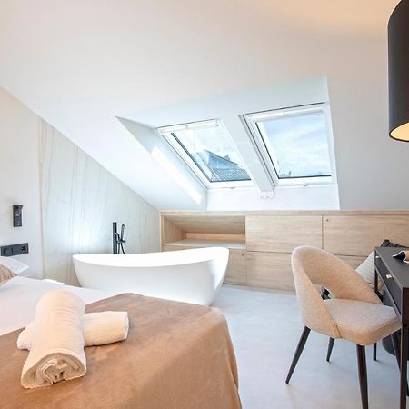 Magnificent Renovated 2Bd 2Bth Duplex With Terrace - City Centre มาลากา ภายนอก รูปภาพ