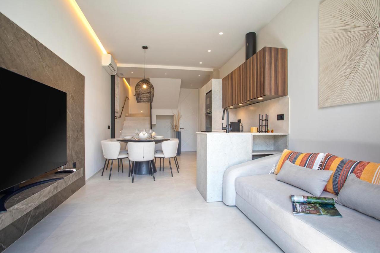 Magnificent Renovated 2Bd 2Bth Duplex With Terrace - City Centre มาลากา ภายนอก รูปภาพ