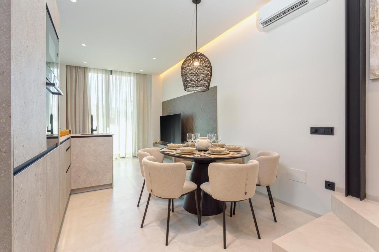 Magnificent Renovated 2Bd 2Bth Duplex With Terrace - City Centre มาลากา ภายนอก รูปภาพ
