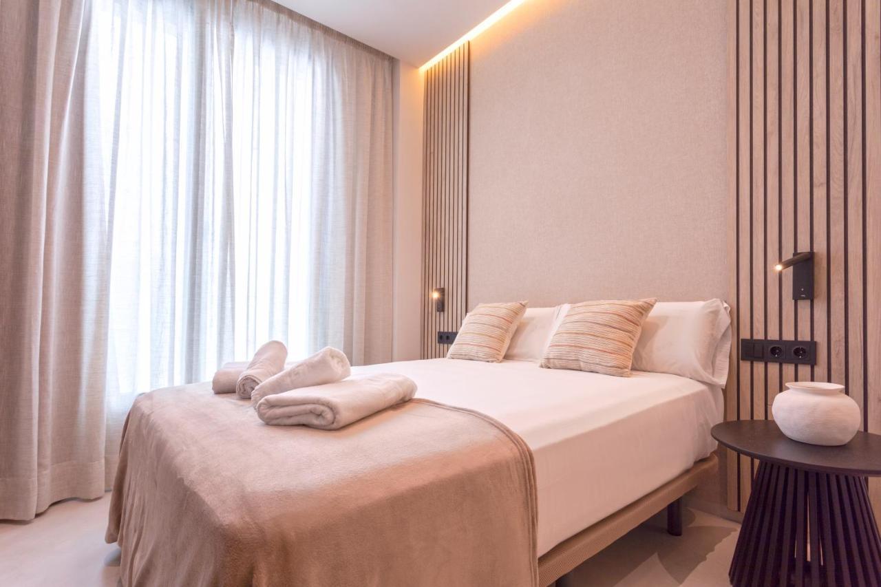Magnificent Renovated 2Bd 2Bth Duplex With Terrace - City Centre มาลากา ภายนอก รูปภาพ